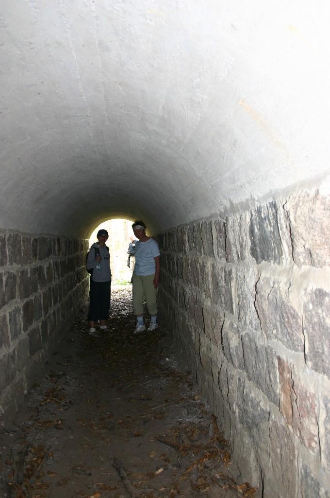 Foto: Tunel pod nasypem kolejowym